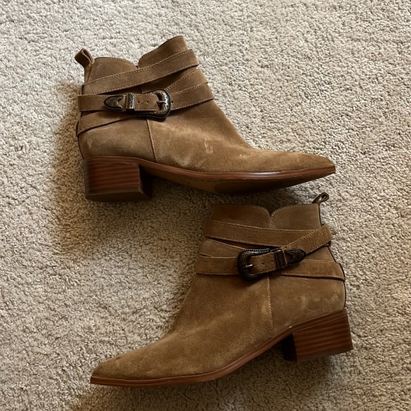 Marc Fisher Western Suede Booties! - Picture 3 of 6